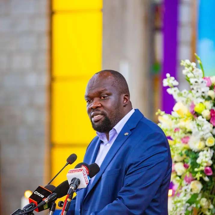 Portrait of Robert Alai